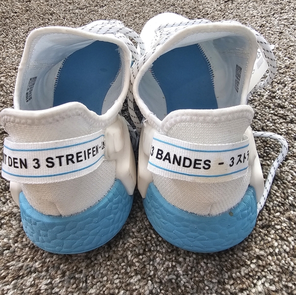 Adidas NMD_R1 V2 Runners, White and light blue. Men's 7 Women's 8 per size chart - Picture 5 of 7